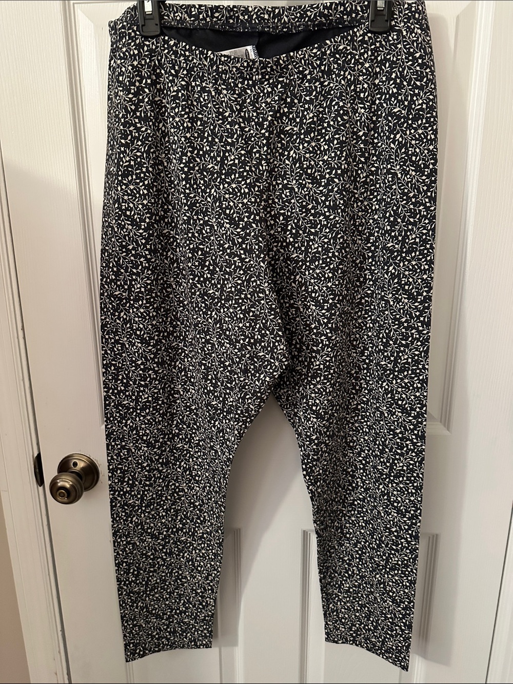 Old Navy Black and White Floral Pants